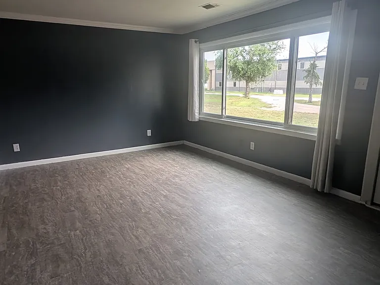 4830 W Esthner St — Photo 11
