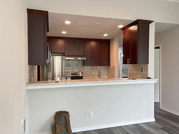 4th image of 5844 NE 75th St Unit A308