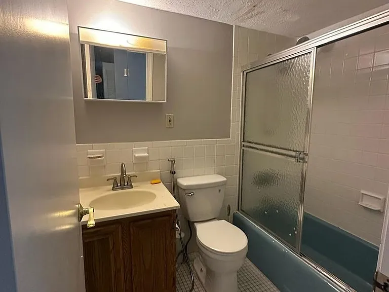 48 Fernview Ave #9 — Photo 3