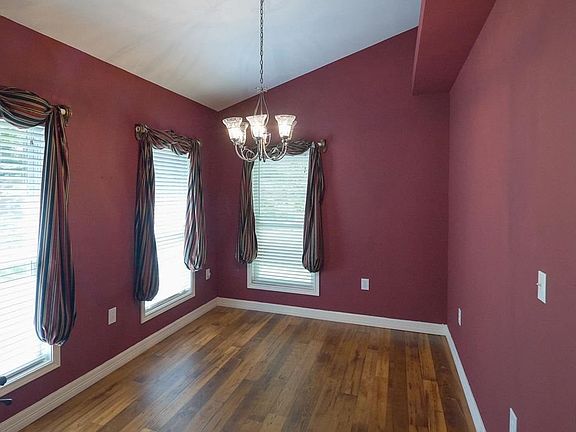 4th image of 2673 County Road 1596