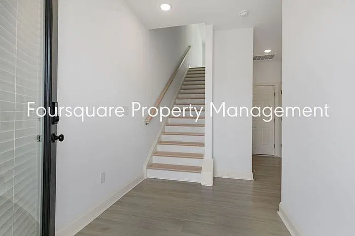 1424 Grove Village Rd — Photo 13