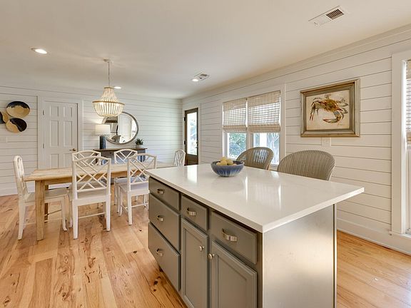 3rd image of 1154 Shoreside Way