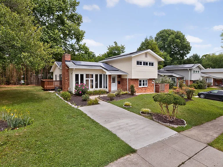 2000 McAuliffe Dr — Photo 3