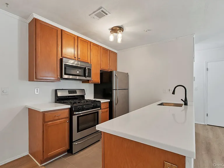 48 Homestead Village Dr — Photo 13