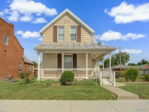 308 S Main St, Red Bud, IL 62278