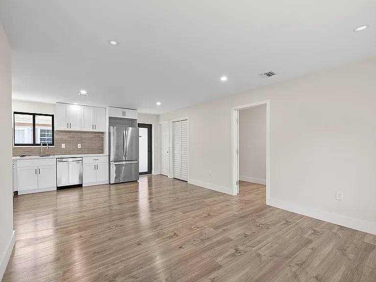 1522 NW 41st St — Photo 12