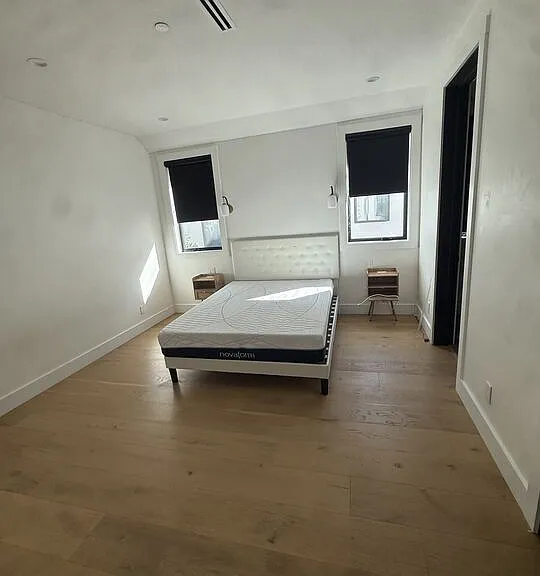 3021 Stanford Ave — Photo 11