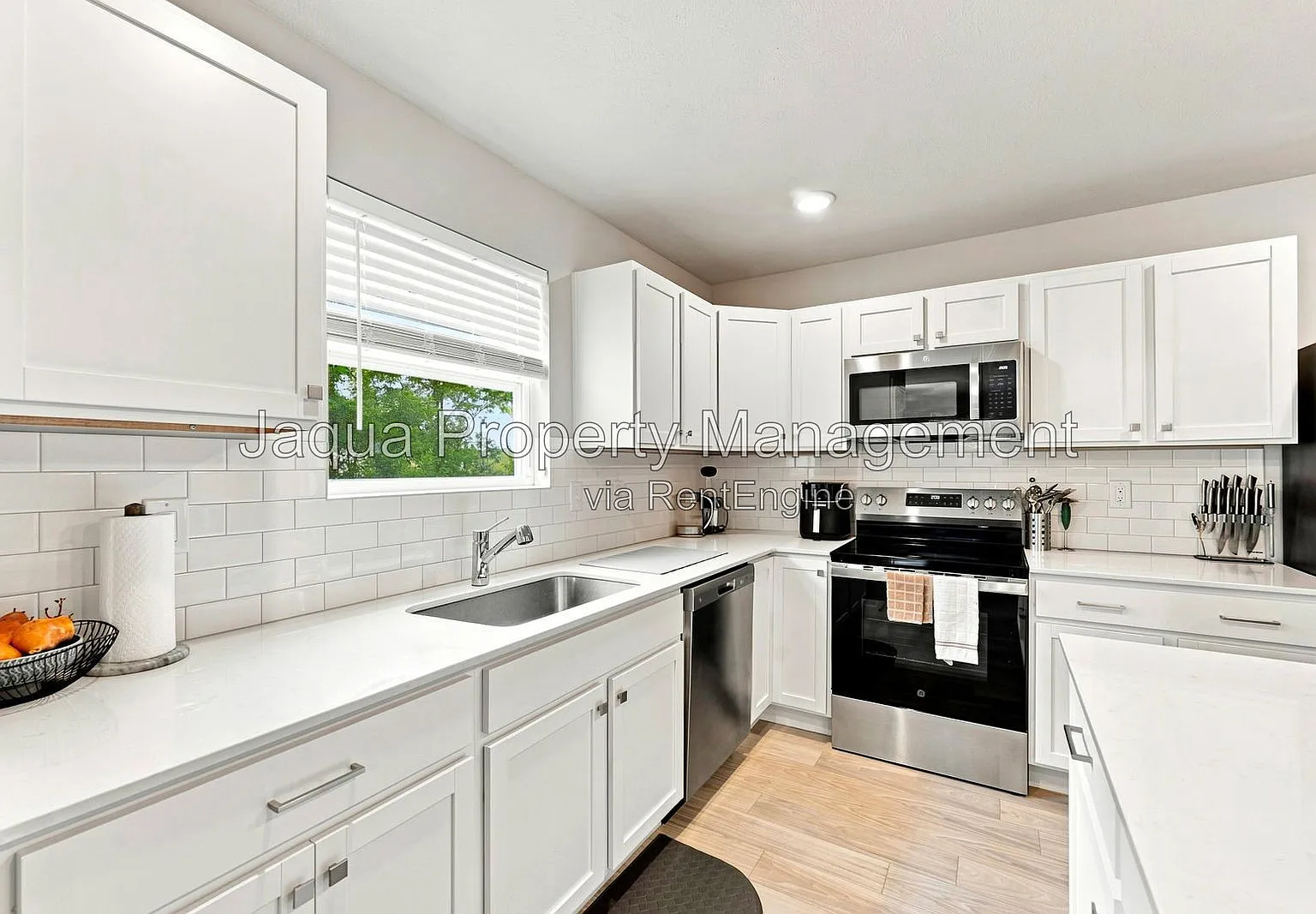 5 bed, 3.0 bath, 2083 sqft, $2,950 — Photo 4