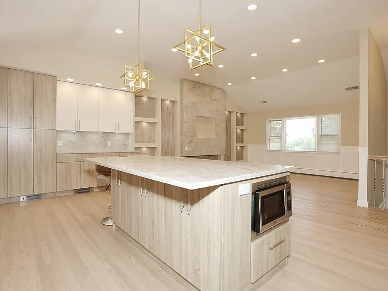 415 Goffle Rd — Photo 5