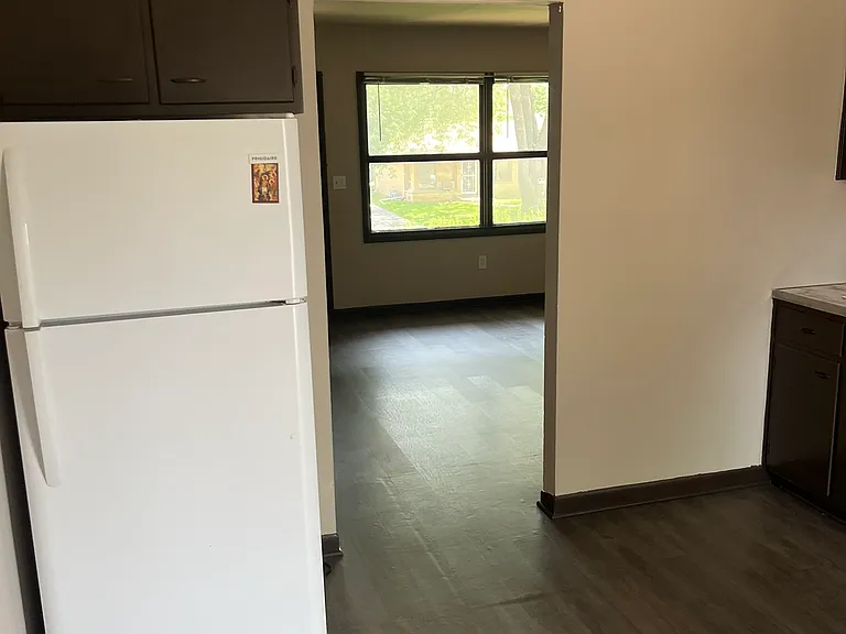 812 N Gladstone Ave #C — Photo 1