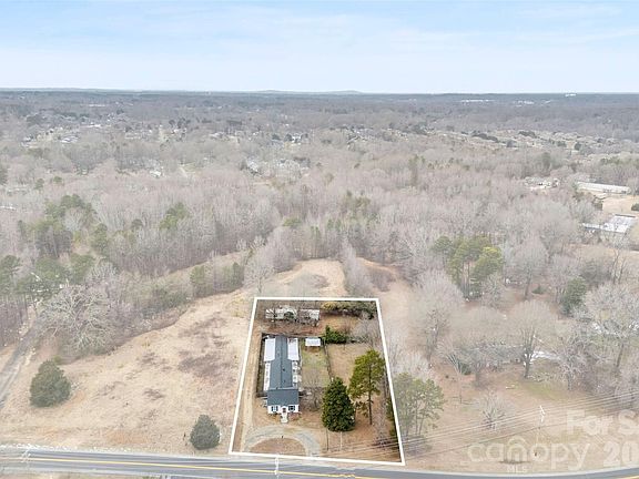 3rd image of 3835 Beaty Rd