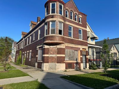 8401 S Brandon Ave, Chicago, IL, 60617