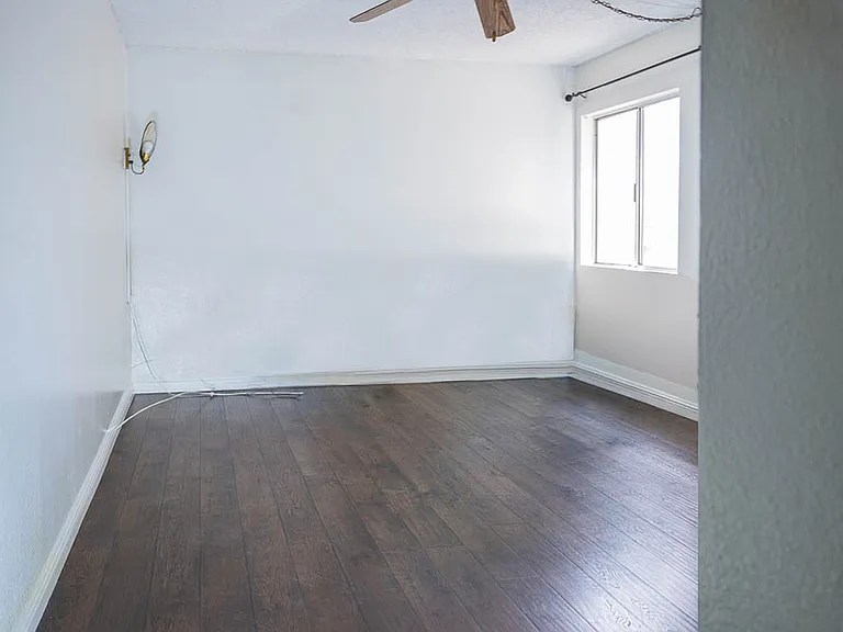 750 S Royal Crest Cir #323 — Photo 16