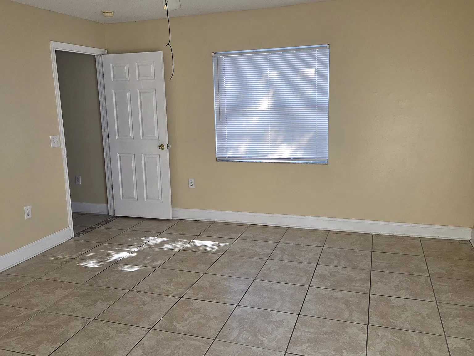 3 bed, 1409 sqft, $1,950 — Photo 4