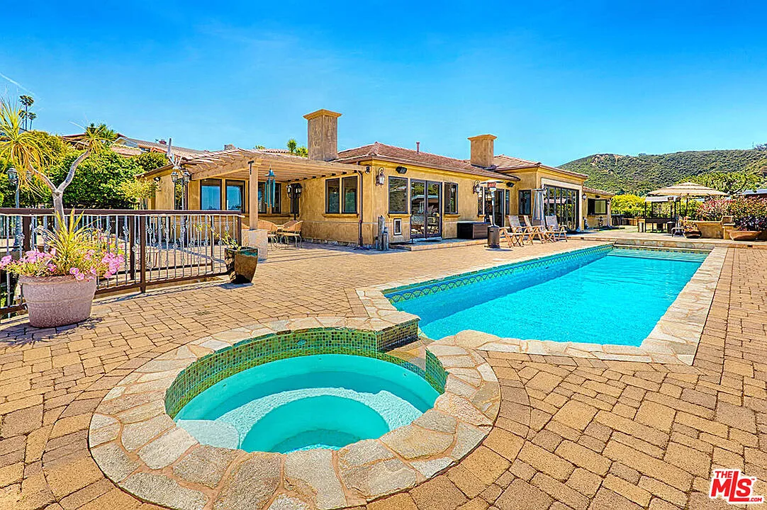 3 bed, 3.5 bath, 3729 sqft, $35,000 — Photo 1