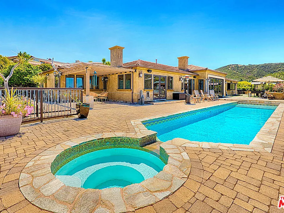 2624 Costebelle Dr