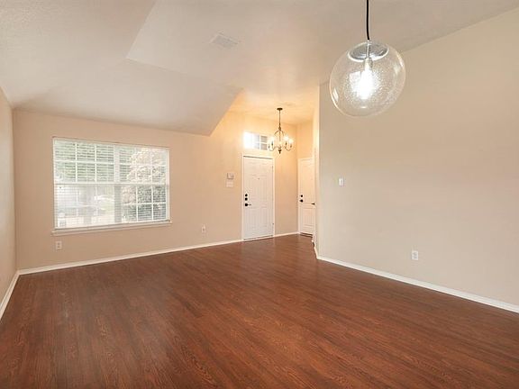 5th image of 1937 Marble Falls Ln