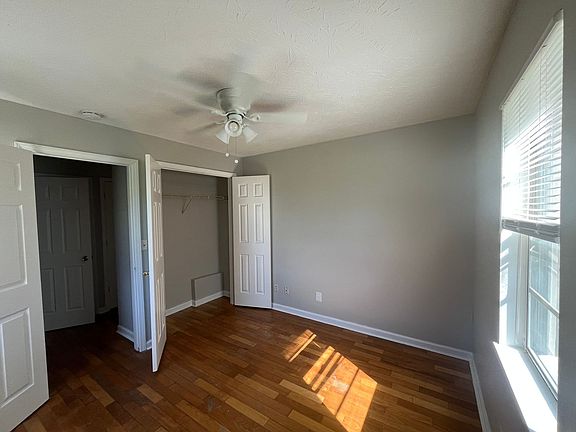 2nd image of 4710 Walnut Grove Ave APT 1