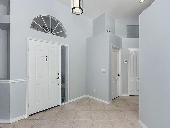 3rd image of 25961 Pebblecreek Dr