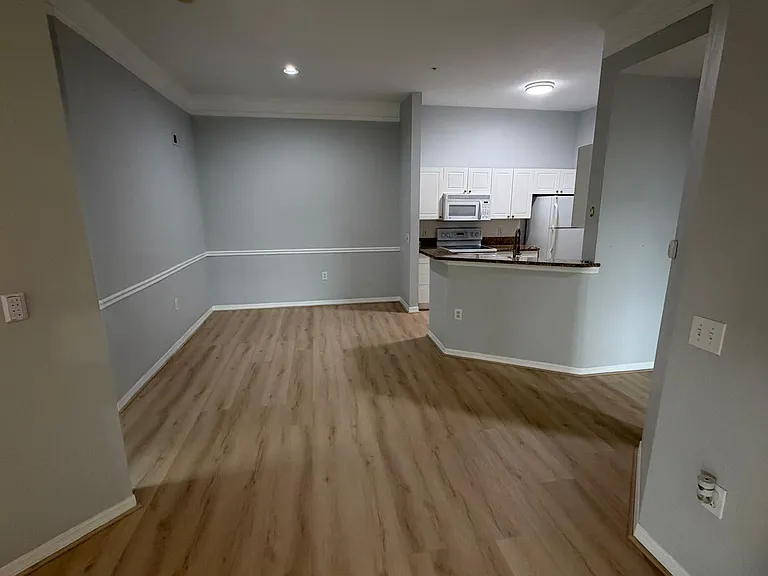 5180 Northridge Rd #301 — Photo 24