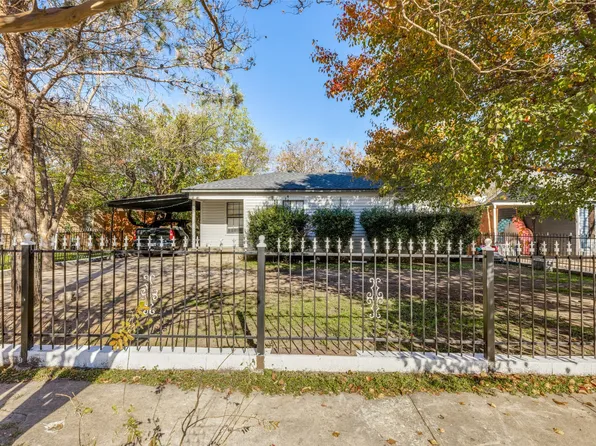 8741 Woodcastle Dr, Dallas, TX 75217