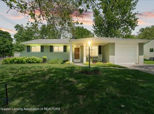2913 Quincy Ln, Lansing, MI 48910