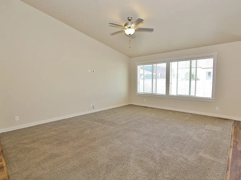 4044 Queen Anne Dr — Photo 4