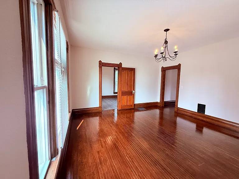434 S Perry St — Photo 13