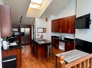 623 W Drummond Pl, Chicago, IL 60614