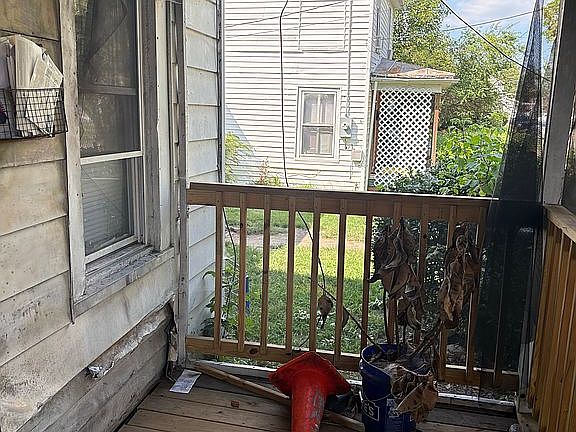3rd image of 223 Spruce St