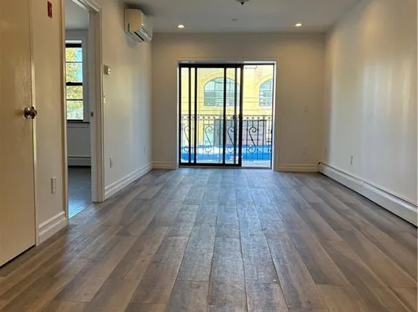 8323 13th Ave #3D, Brooklyn, NY 11228