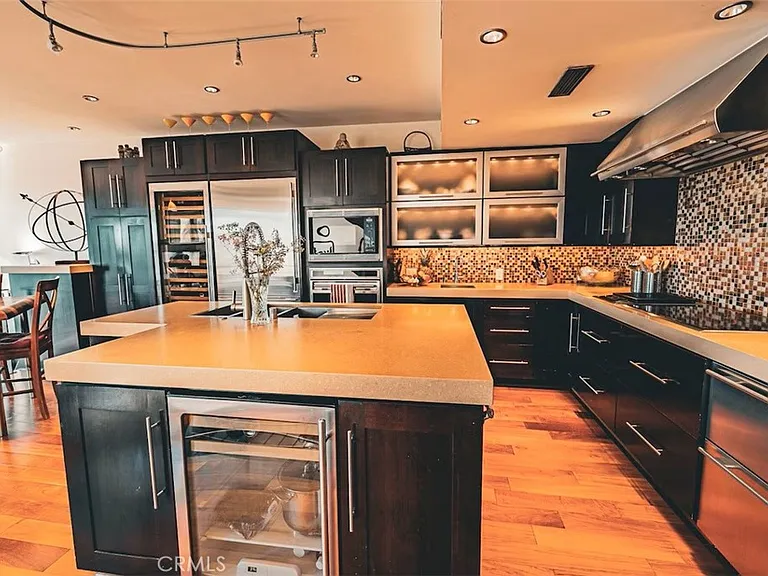 5327 Marina Pacifica Dr #KEY19 — Photo 6