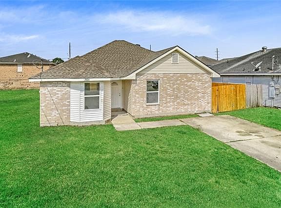 2nd image of 2824 Max Dr