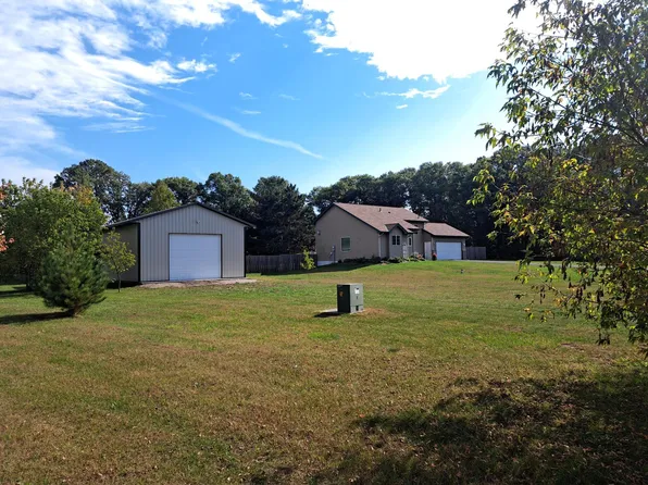 7050 Spruce Dr, Princeton, MN 55371