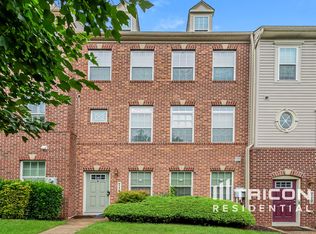 10754 Cedarwood Dr, Waldorf, MD