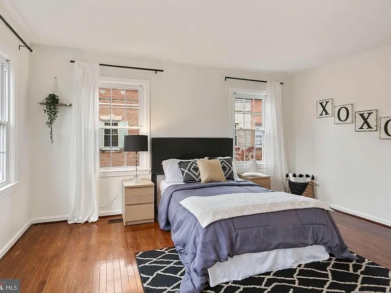 1690 Euclid St NW #B — Photo 18