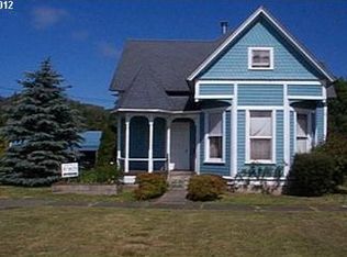 588 N Collier St, Coquille, OR