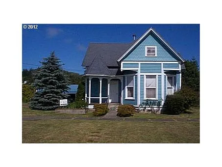 588 N Collier St photo 1