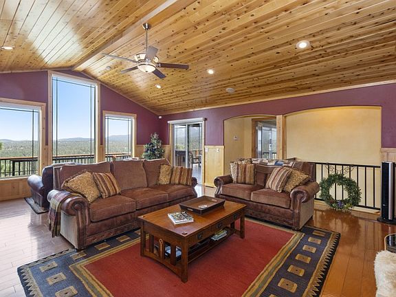 4th image of 366 Starlight Cir
