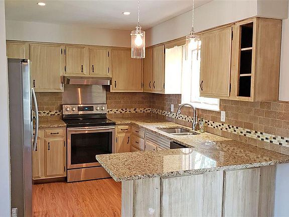 3rd image of 8542 Quinn Dr
