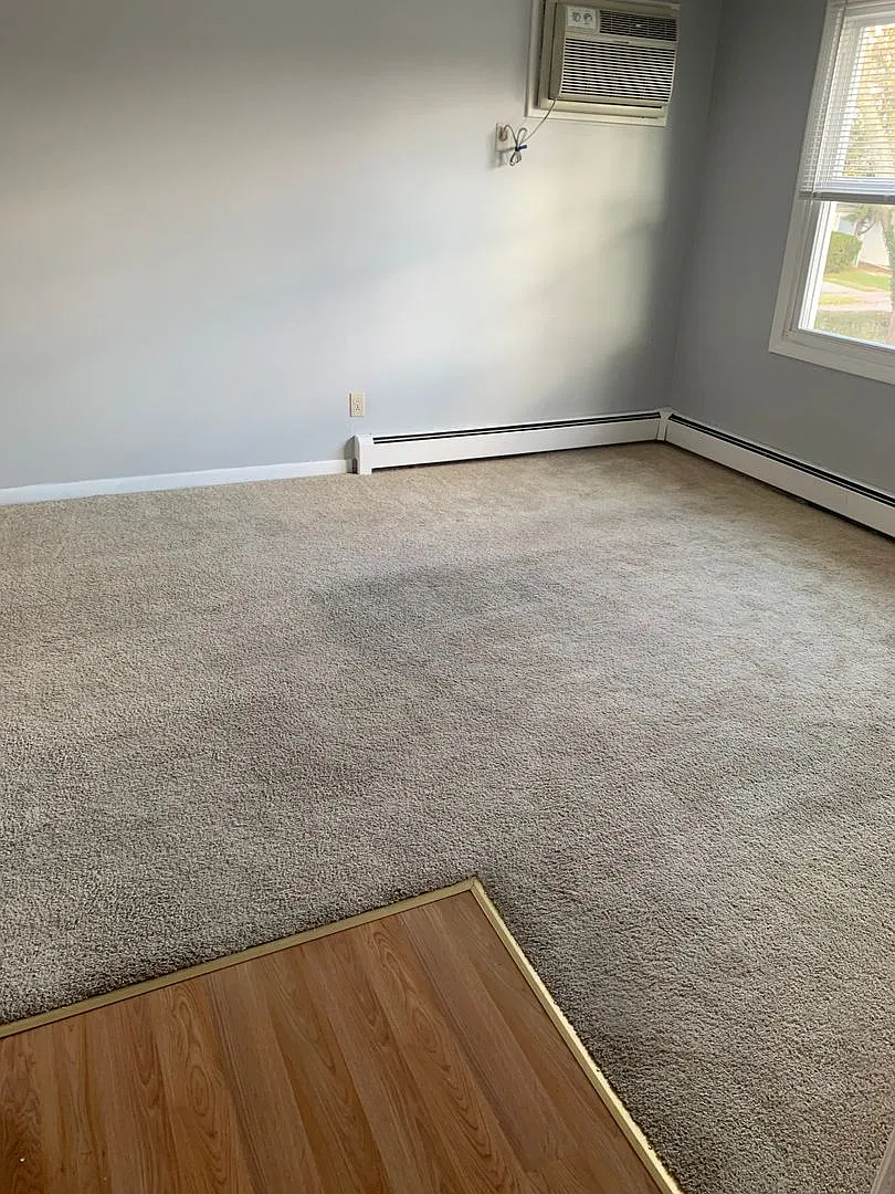 Angle-Tyler Apartments — Photo 4
