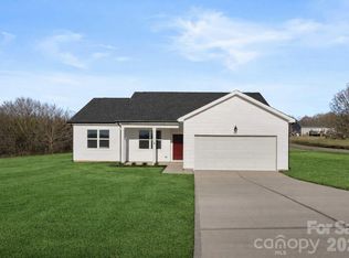 103 Willies Ln, Olin, NC 28660