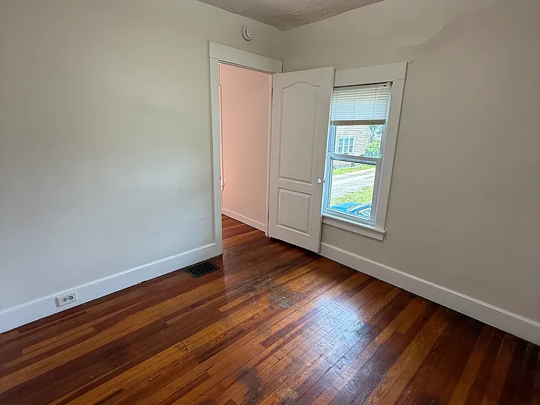 307.5 Arthur Ave — Photo 4