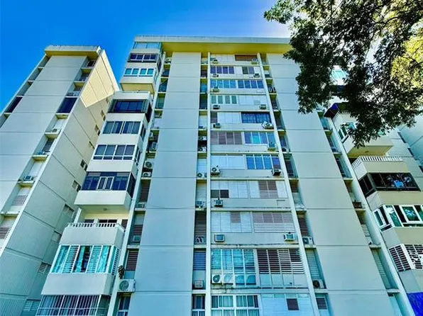 2 Laguna #4, Carolina, PR 00979