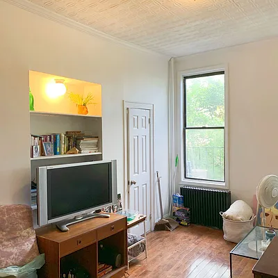 Rented by Compass | media 9