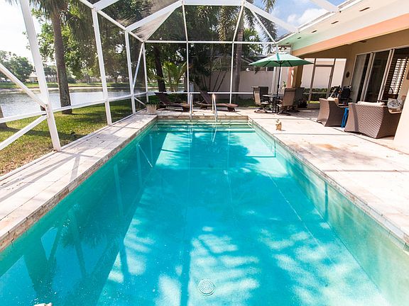 3rd image of 8426 E Garden Oaks Cir