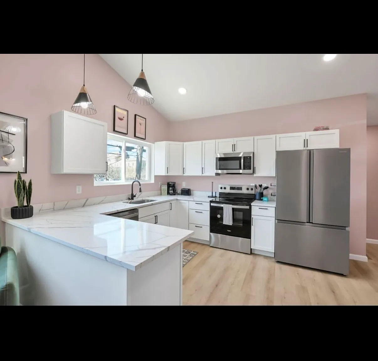 1 bed, 550 sqft, $1,100 — Photo 1