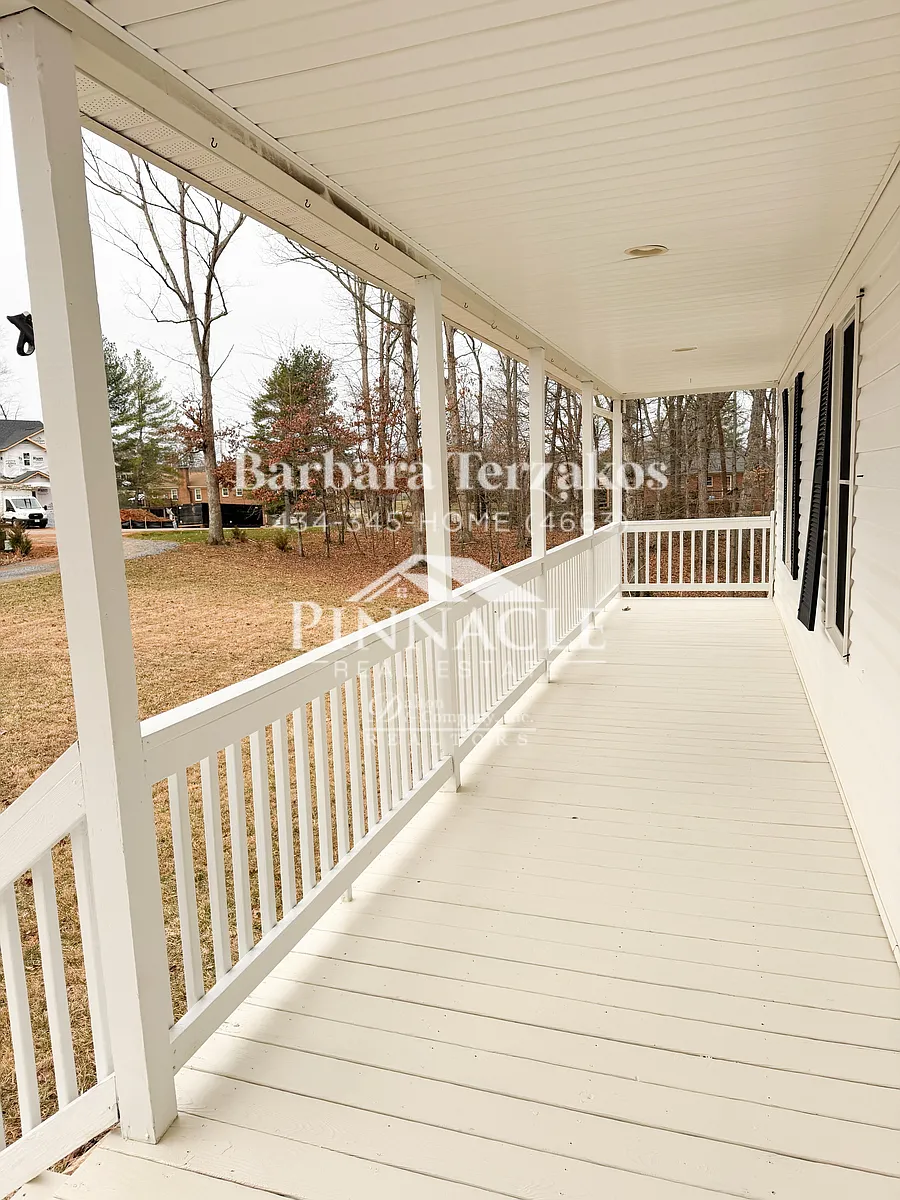 Building Photo - 28 Viking Ln