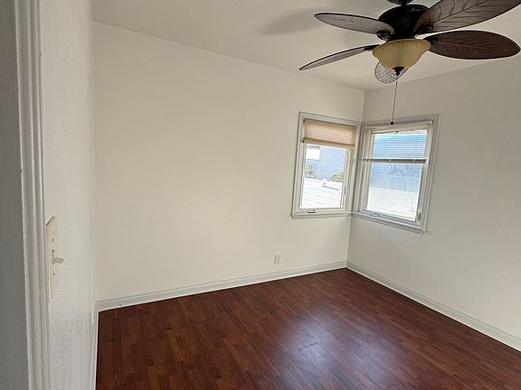 5th image of 209 Marine Ave #209
