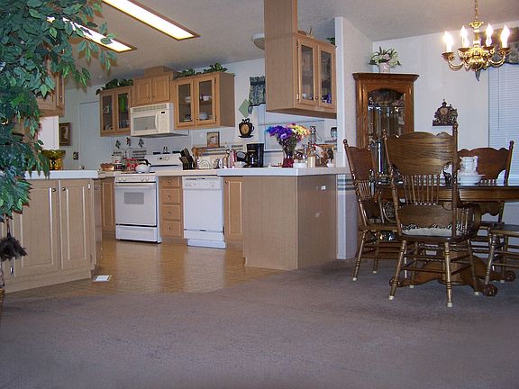 2nd image of 1250 Kirby St #225